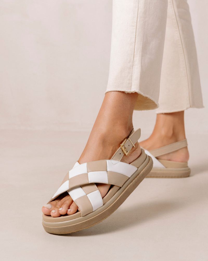 Beige/White Alohas Marshmallow Scacchi Leather Women's Sandals | LAIUD0258