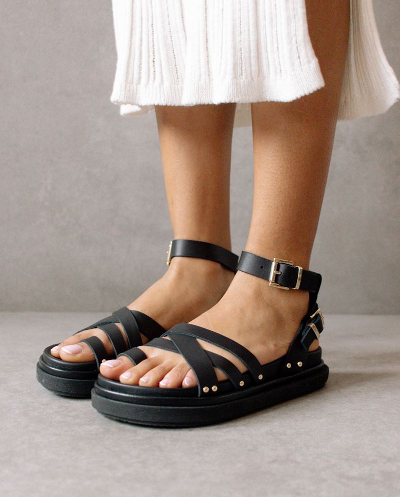 Black Alohas Buckle Up Leather Women's Sandals | GKJTX2601