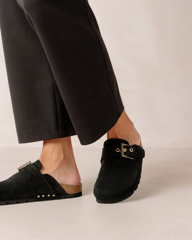 Black Alohas Cozy Women's Mules | NIPFB0251