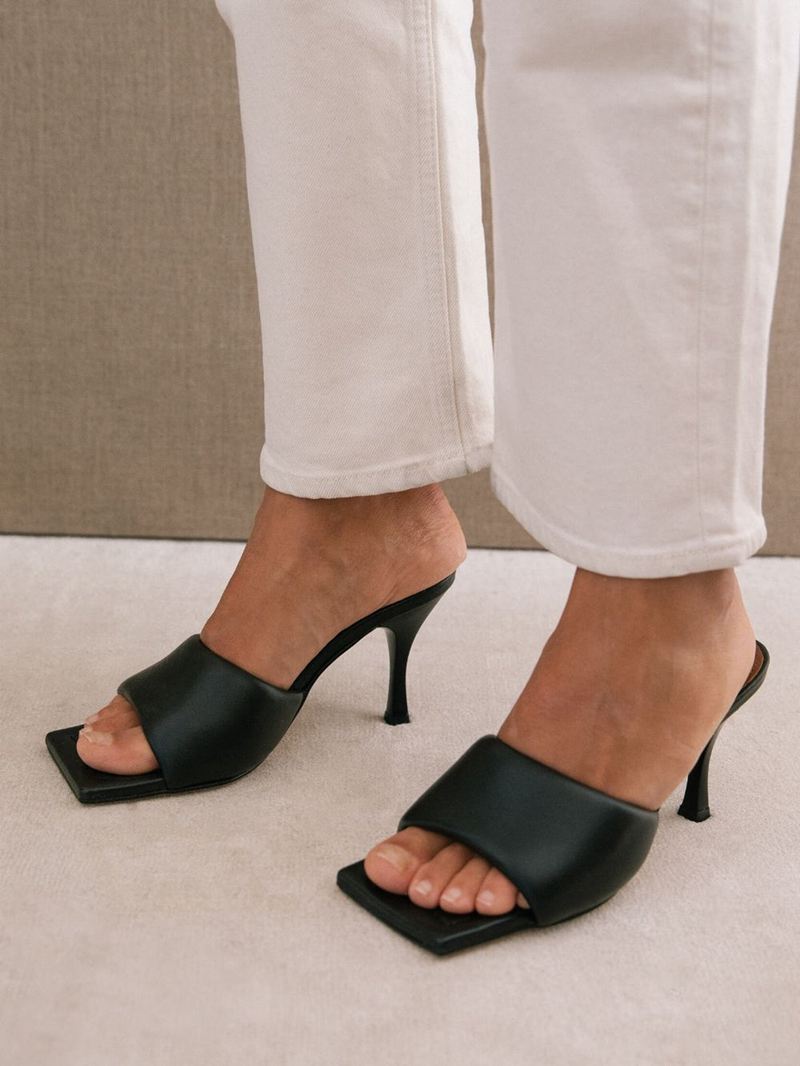 Black Alohas Puffy Women's Mules | BUJXO3816