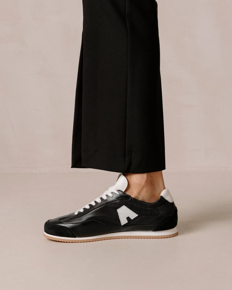 Black Alohas Tb.70 Leather Women's Sneakers | XYQSM2041