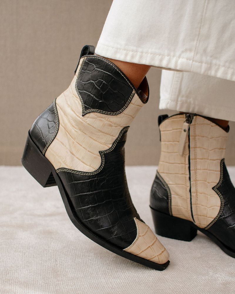 Black/White Alohas Buffalo Leather Women's Ankle Boots | SFZNI6928