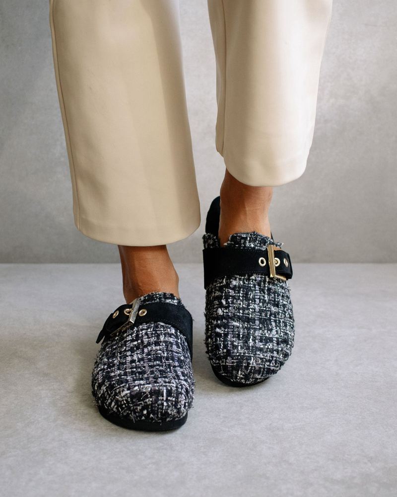 Black/White Alohas Cozy Women's Mules | ATNKO4620