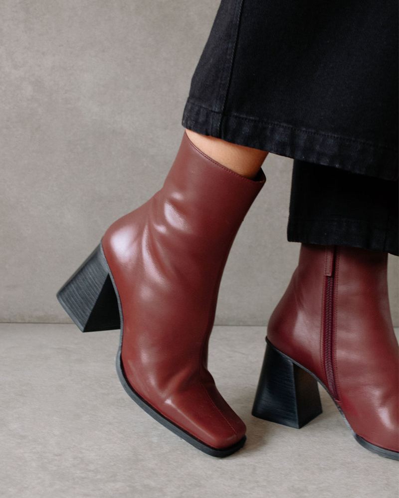 Burgundy Alohas South Leather Women's Ankle Boots | LVSQT2483