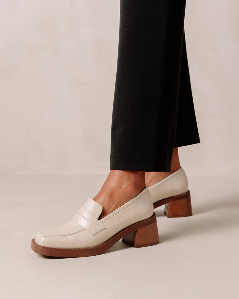 Cream Alohas Roxanne Leather Women's Loafers | BDEUY2704