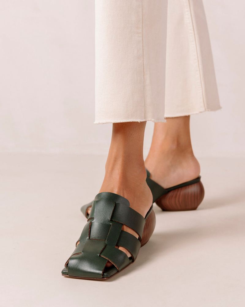 Green Alohas Ruby Leather Women's Mules | XWSEP1795