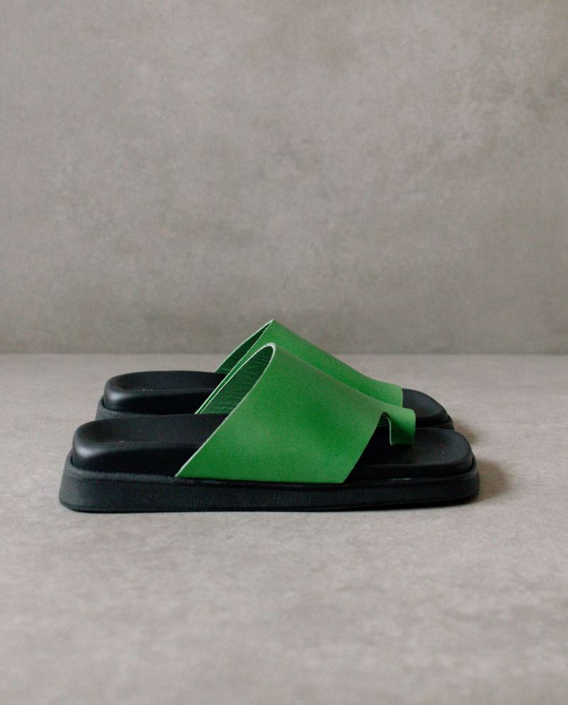 Green Alohas Toe Ring Flop Women's Sandals | UNZFQ3624