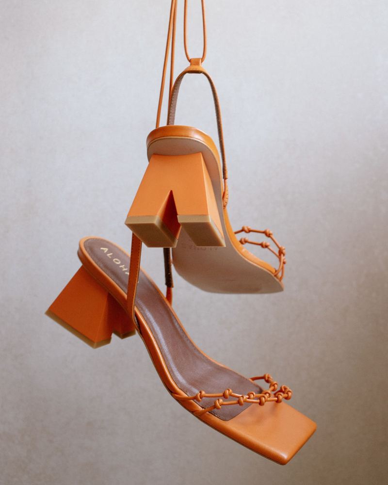 Orange Alohas Juniper Leather Women's Sandals | CIQKP1726