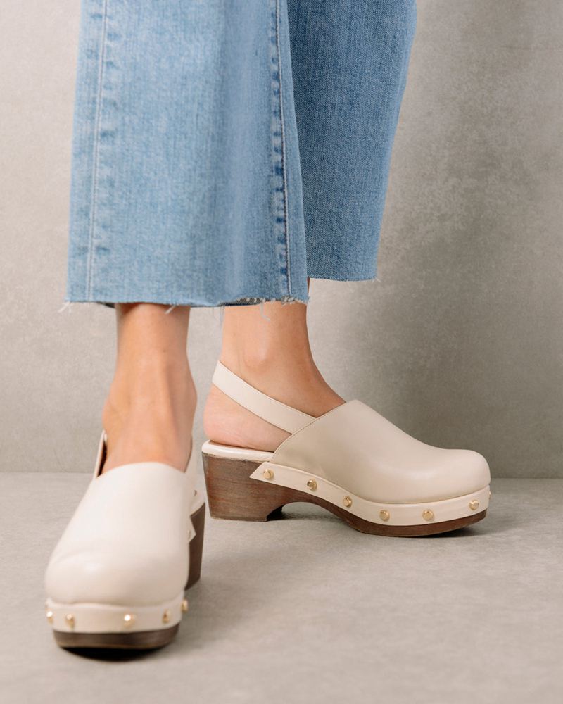 White Alohas Vinyl Leather Women's Mules | EAPDL4290