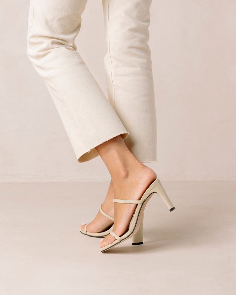 Beige Alohas Cannes Leather Women's Sandals | CKBUO1073