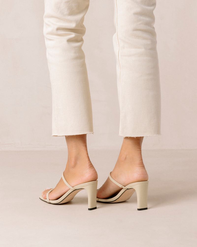 Beige Alohas Cannes Leather Women's Sandals | CKBUO1073