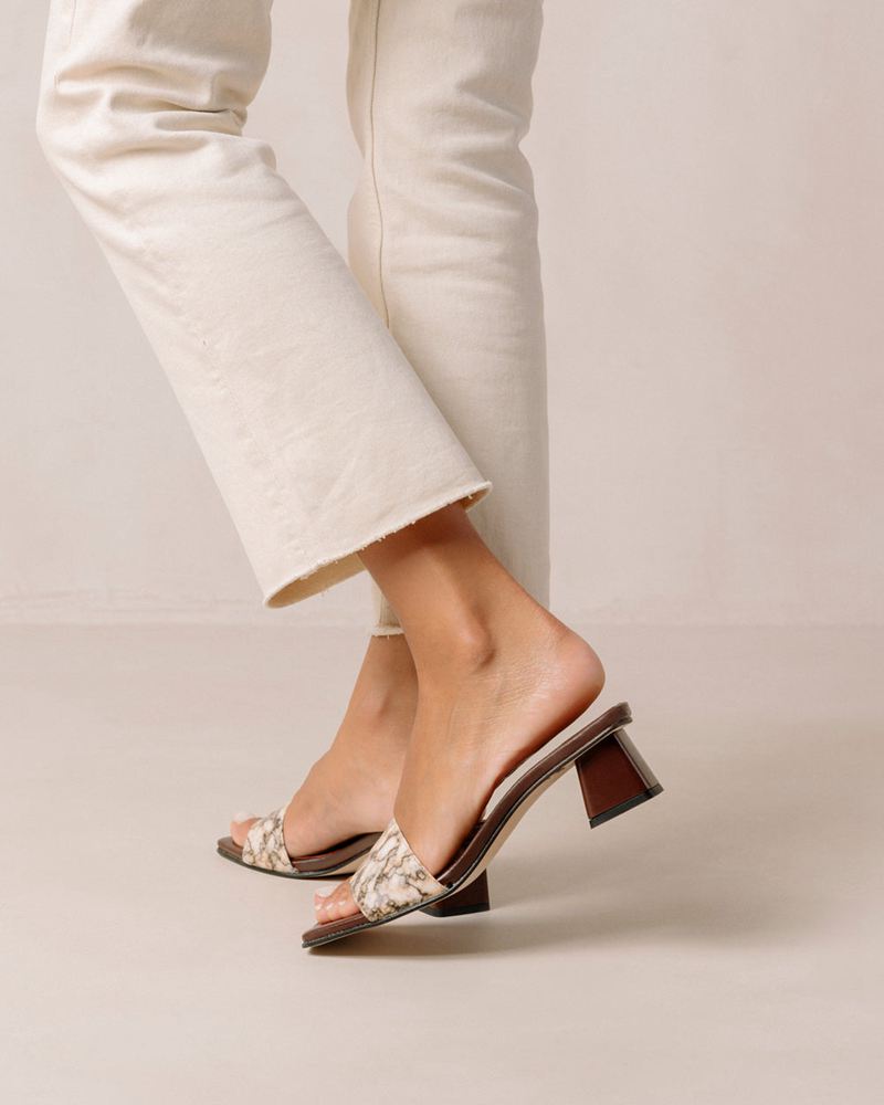 Beige Alohas Squared Vegan Leather Women's Sandals | DHPUI5107