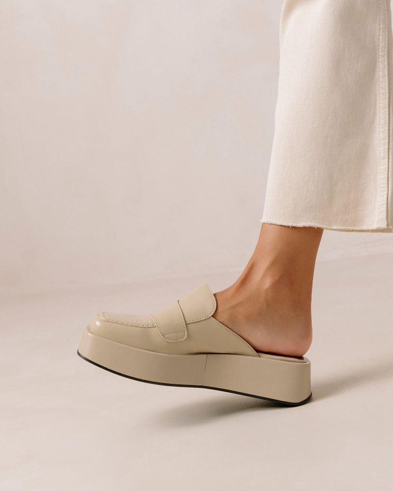 Beige Alohas Tempera Vegan Leather Women's Loafers | SUTIZ2958