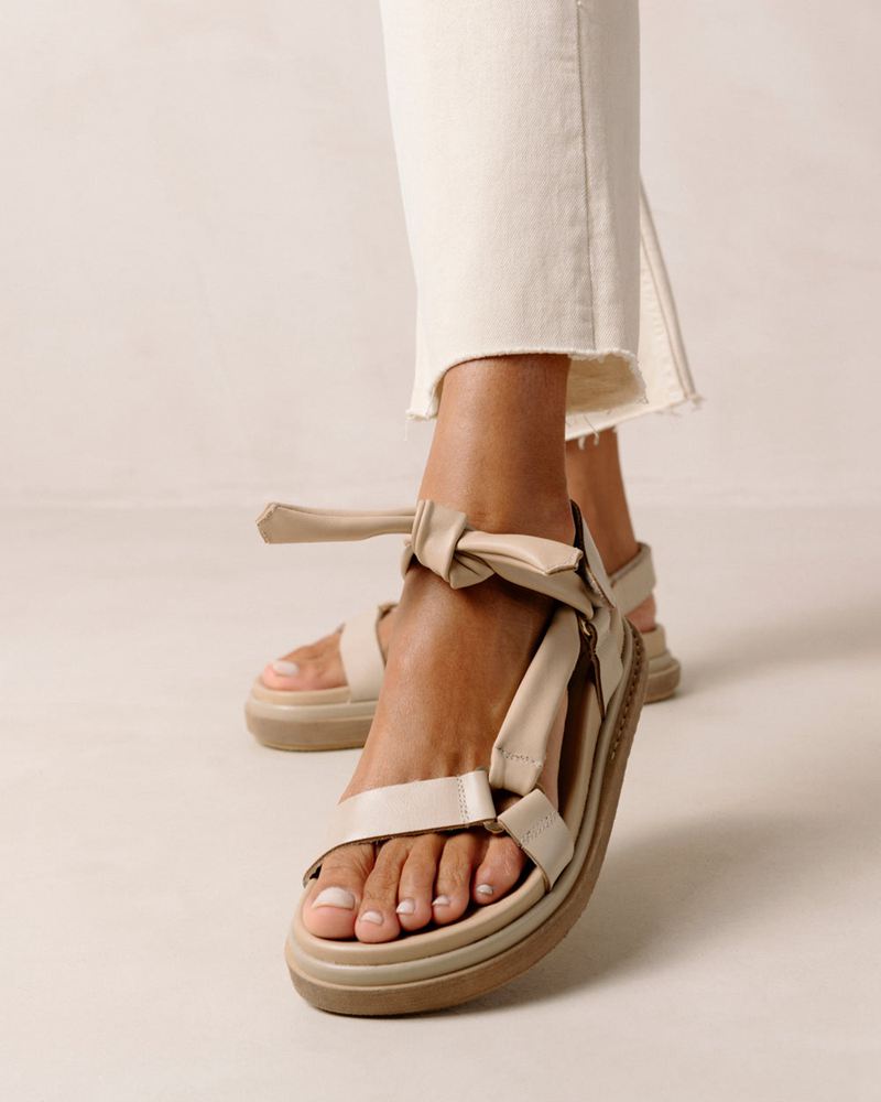 Beige Alohas Tied Together Leather Women's Sandals | EAZJY3012