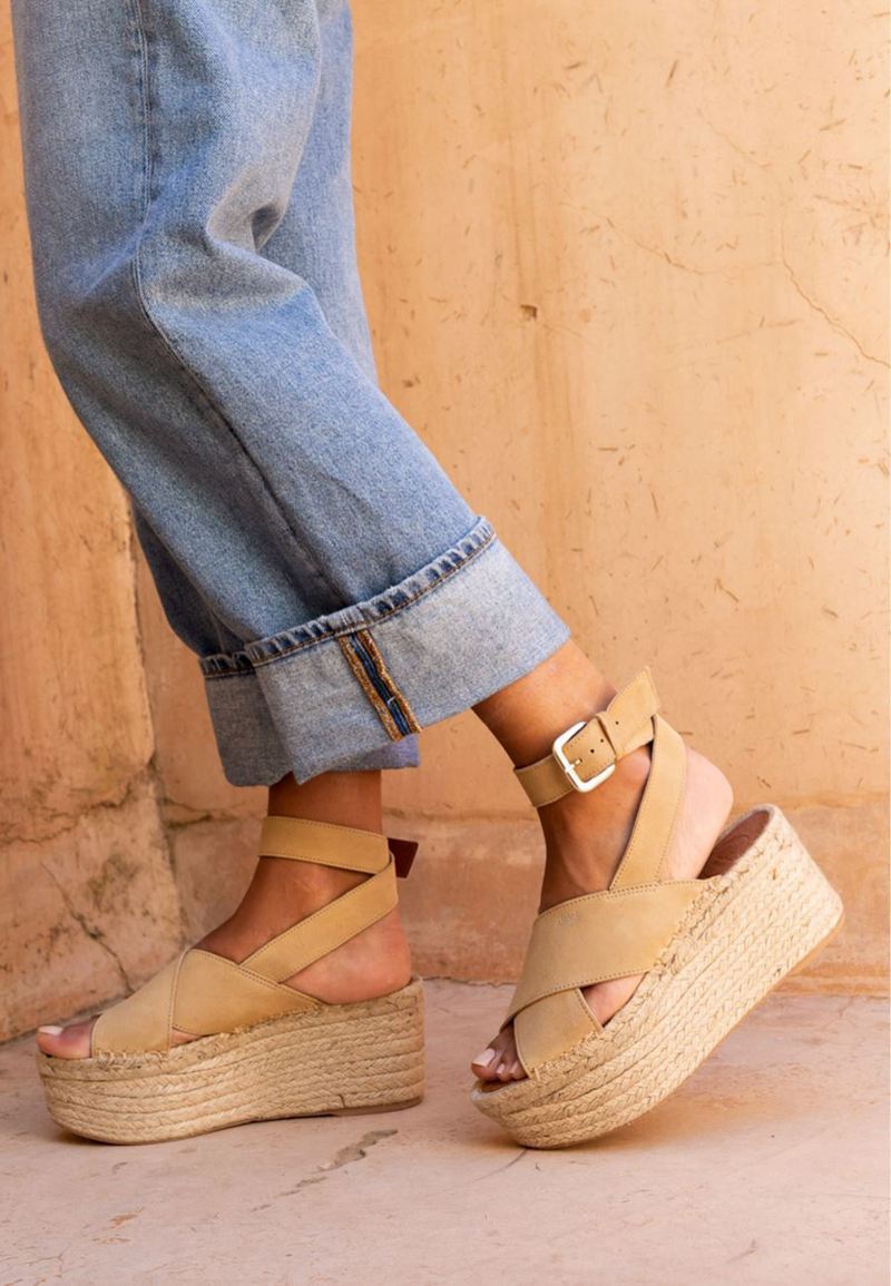 Beige Alohas Vegas Women\'s Espadrilles | DITNQ0624