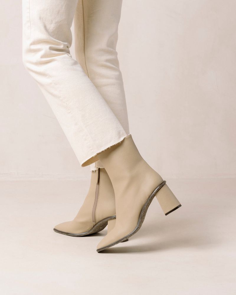 Beige Alohas West Cactus Vegan Leather Women's Ankle Boots | CXGRH4508