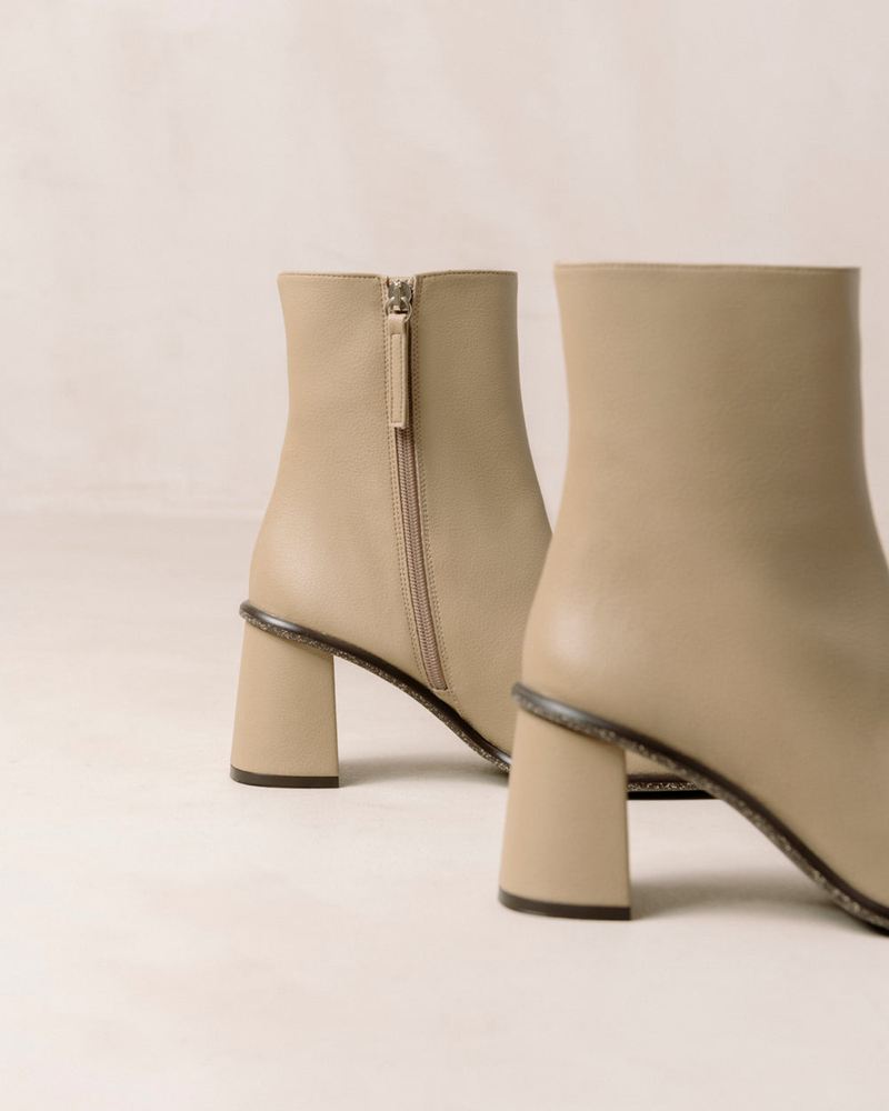 Beige Alohas West Cactus Vegan Leather Women's Ankle Boots | CXGRH4508