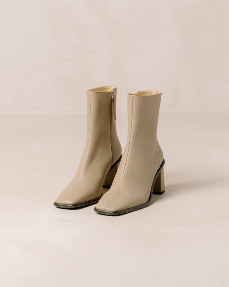 Beige Alohas West Cactus Vegan Leather Women's Ankle Boots | CXGRH4508