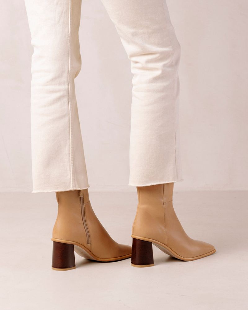 Beige Alohas West Leather Women's Ankle Boots | DCZQM8906