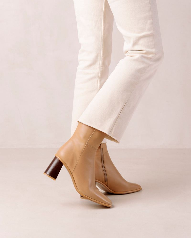 Beige Alohas West Leather Women's Ankle Boots | DCZQM8906