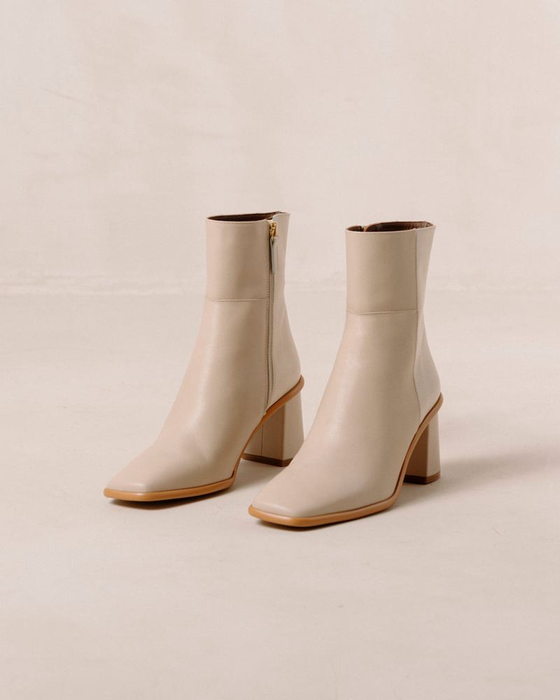 Beige/Cream Alohas West Leather Women's Ankle Boots | FNDOM3471