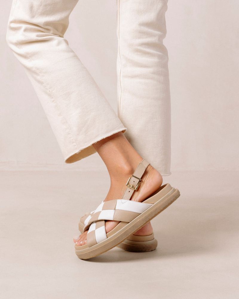 Beige/White Alohas Marshmallow Scacchi Leather Women's Sandals | LAIUD0258