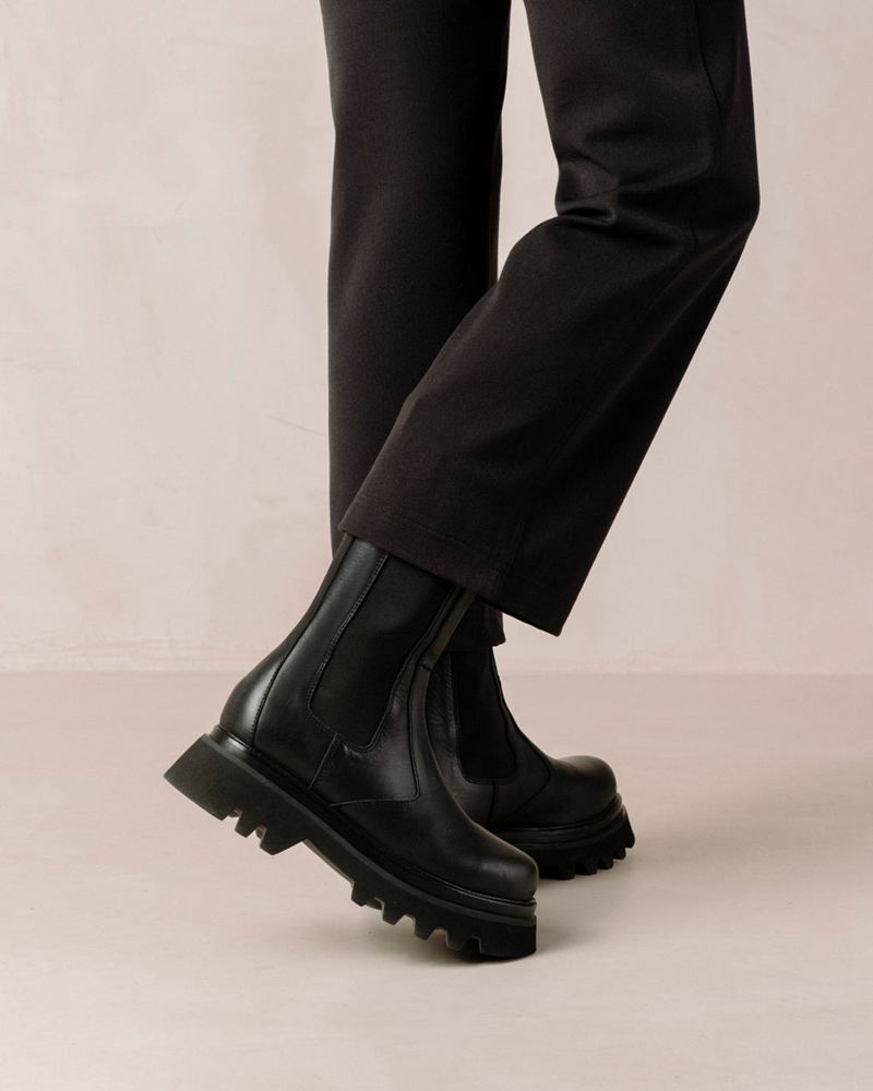 Black Alohas All Rounder Leather Women's Chelsea Boots | USKGW3254