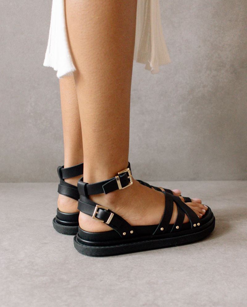 Black Alohas Buckle Up Leather Women's Sandals | GKJTX2601