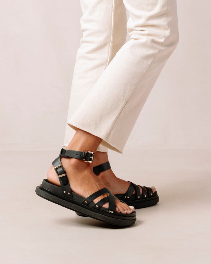 Black Alohas Buckle Up Vegan Leather Women's Sandals | QDHXR7038