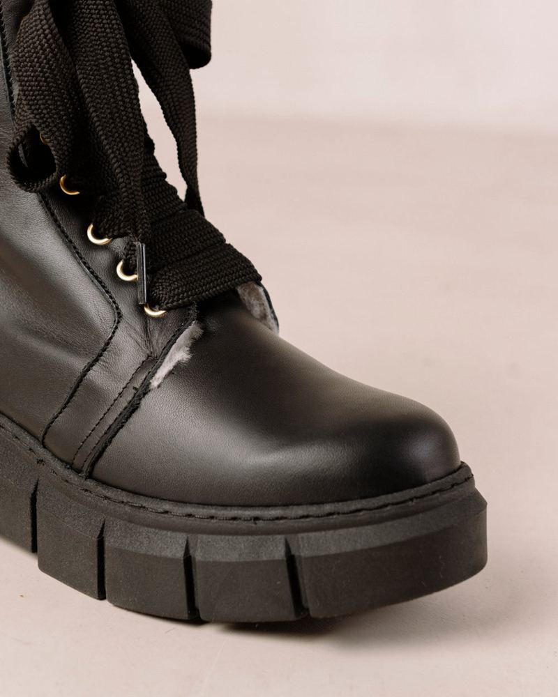 Black Alohas Can Can Leather Women's Combat Boots | NHVPB8401