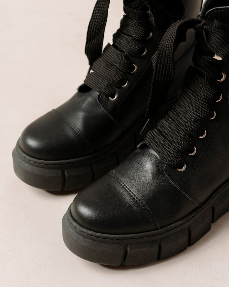 Black Alohas Can Can Vegan Leather Women's Combat Boots | TVDXA7032