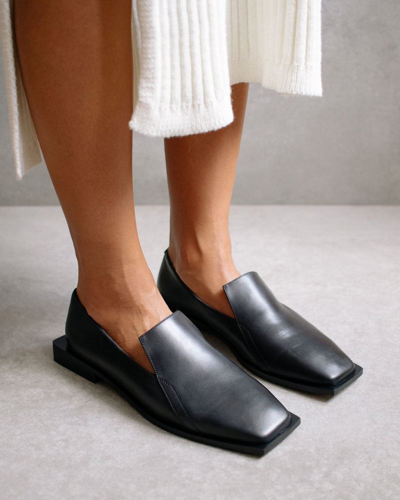 Black Alohas Kaizen Leather Women's Mules | VHBFG5287