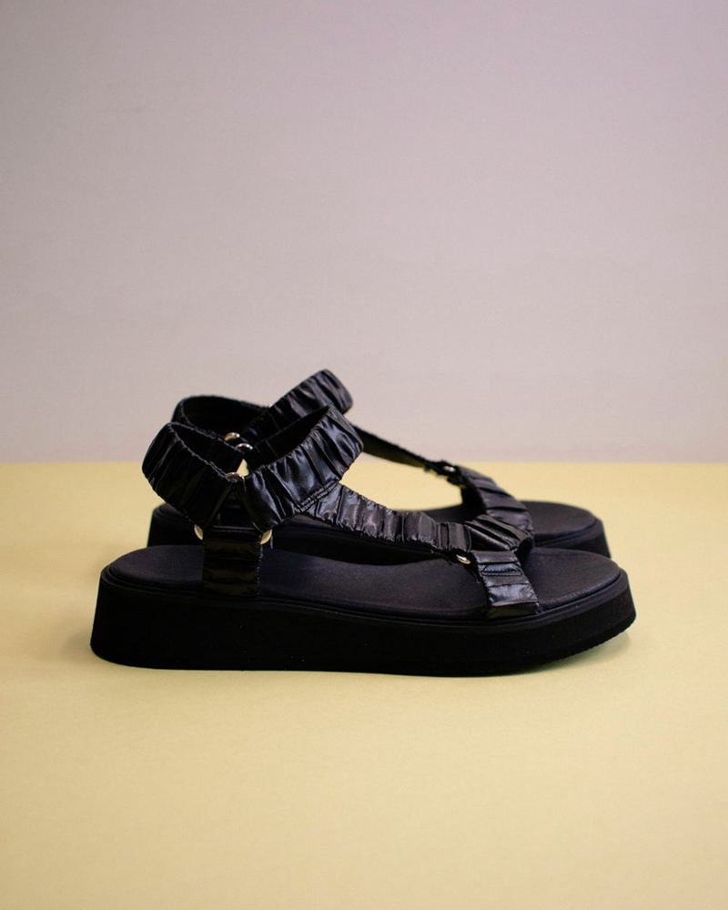 Black Alohas Pleated Women's Sandals | UWVRA4538