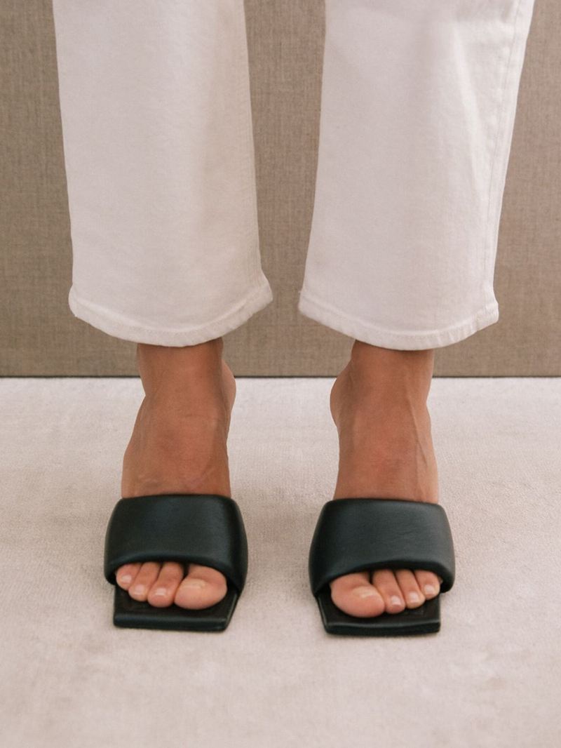 Black Alohas Puffy Women's Mules | BUJXO3816