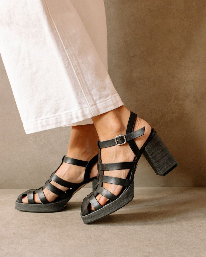 Black Alohas Rollers Vegan Leather Women's Sandals | SQAPB5467