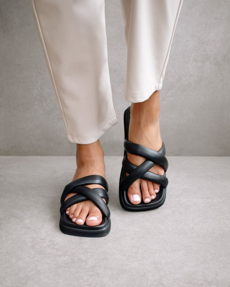 Black Alohas Slip On Cross Leather Women's Sandals | NYXQA3640