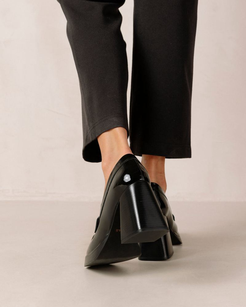 Black Alohas Take Off Women's Loafers | VRKFL4175