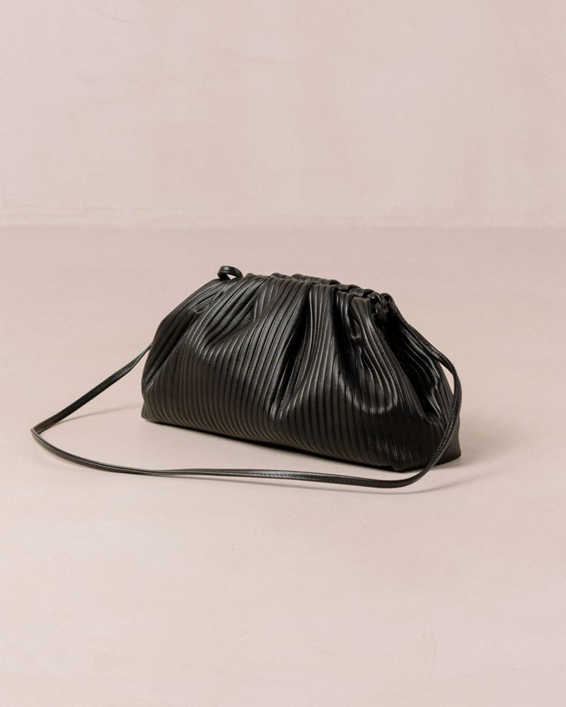 Black Alohas The D Pleated Leather Women's Bags | LTPOR7960