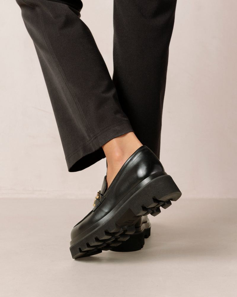 Black Alohas Track Leather Women's Loafers | YITPH8146