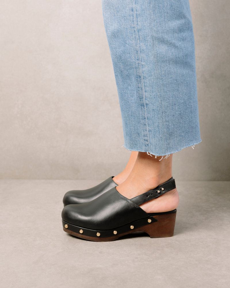 Black Alohas Vinyl Leather Women's Mules | SFGMZ5196