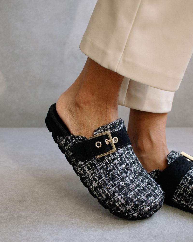 Black/White Alohas Cozy Women's Mules | ATNKO4620