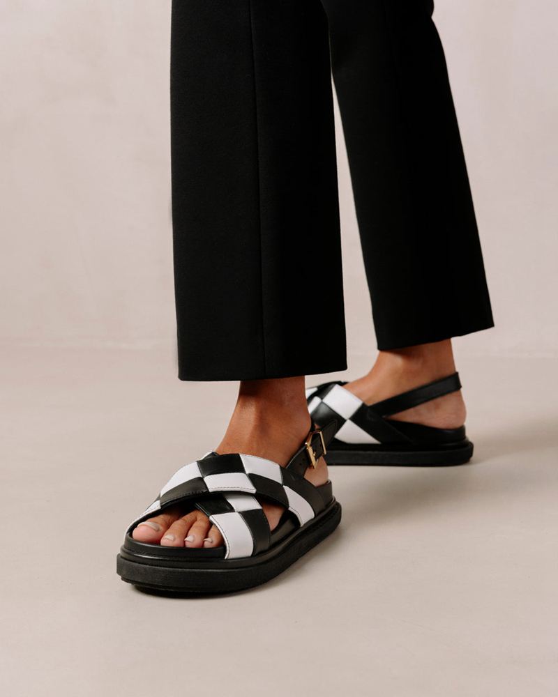 Black/White Alohas Marshmallow Scacchi Leather Women's Sandals | MXIAR6158