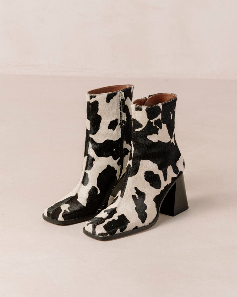 Black/White Alohas South Cow Leather Women's Ankle Boots | SMFLV2596