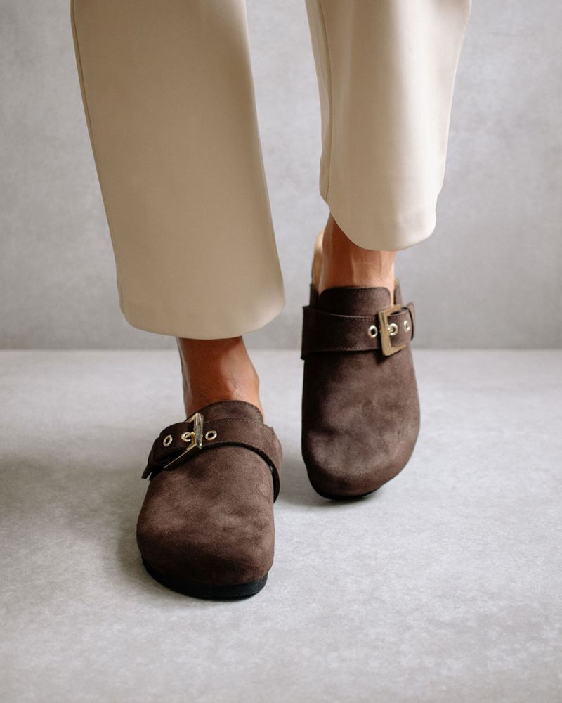 Brown Alohas Cozy Women's Mules | XGKBN0297