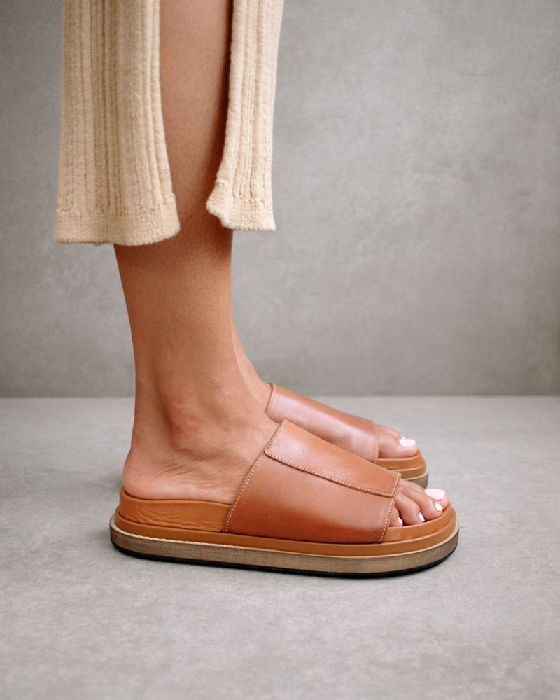 Brown Alohas Sealed Loop Leather Women's Sandals | MDXVZ0521