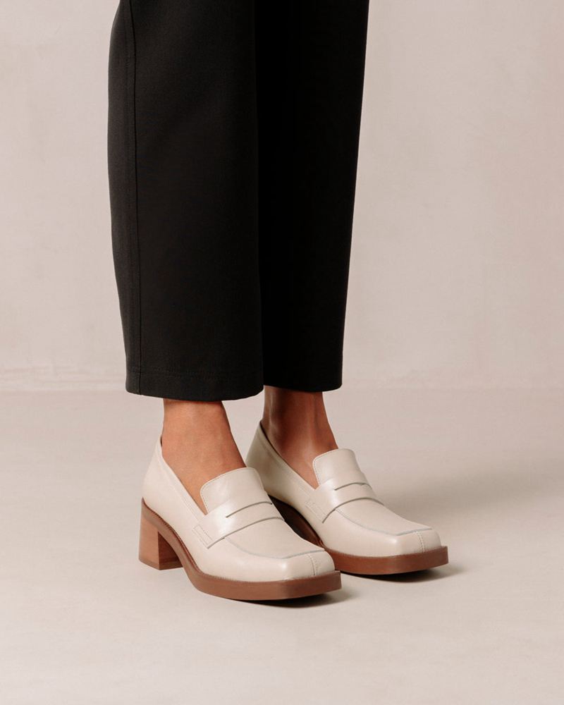 Cream Alohas Roxanne Leather Women's Loafers | BDEUY2704