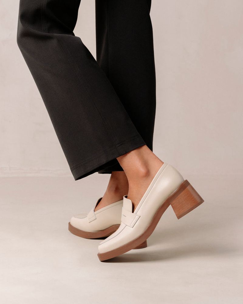 Cream Alohas Roxanne Leather Women's Loafers | BDEUY2704