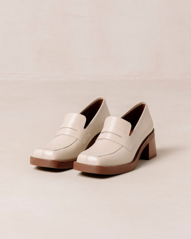 Cream Alohas Roxanne Leather Women's Loafers | BDEUY2704