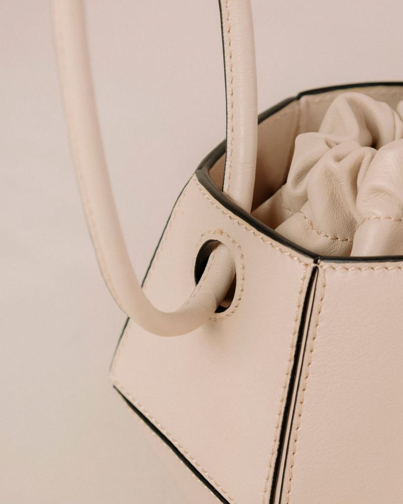 Cream Alohas The V Leather Women's Bags | VOJXG6218