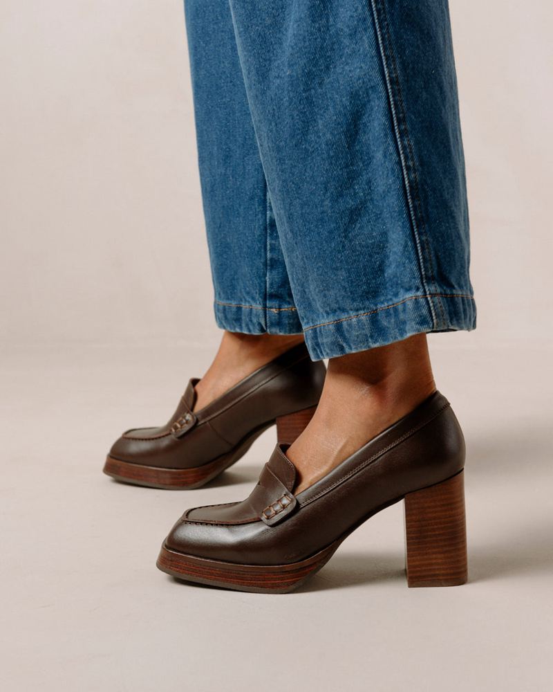 Dark Brown Alohas Busy Leather Women's Loafers | UALFR6948